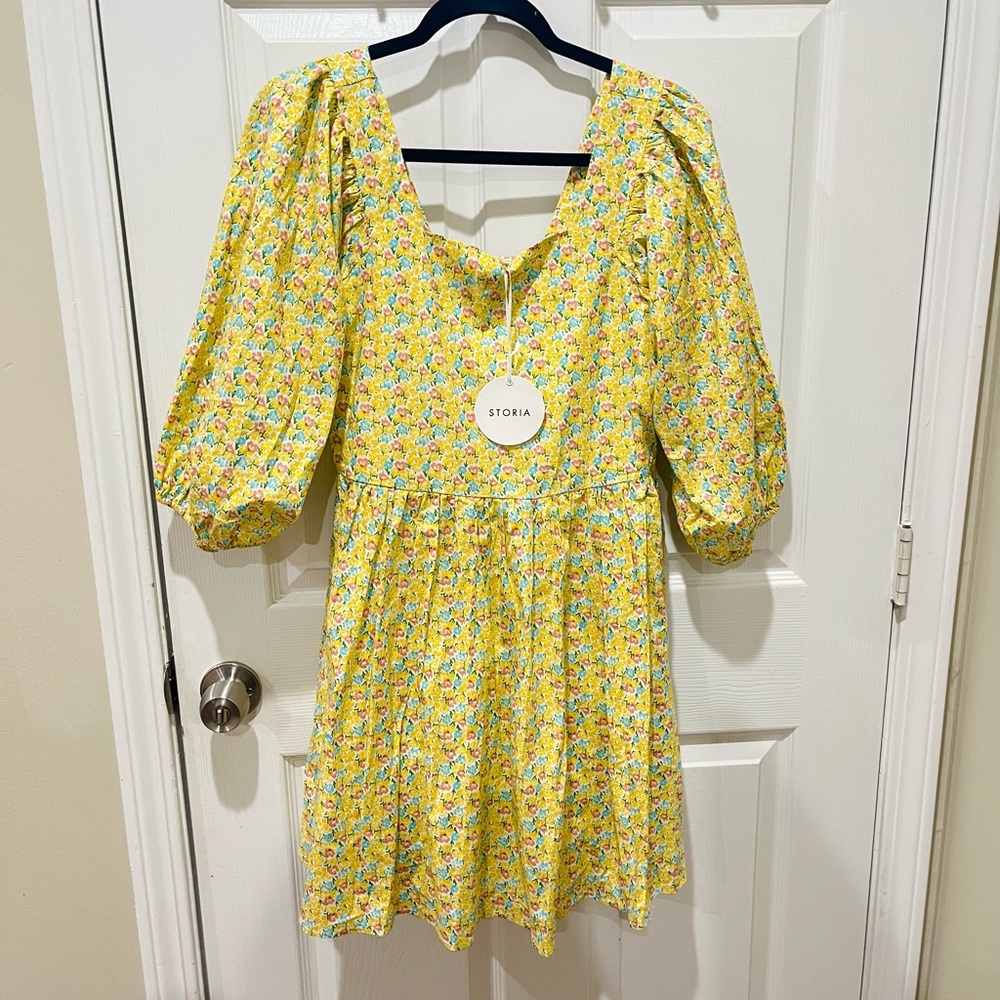 NWT Red Dress Botique, Brand: Storia